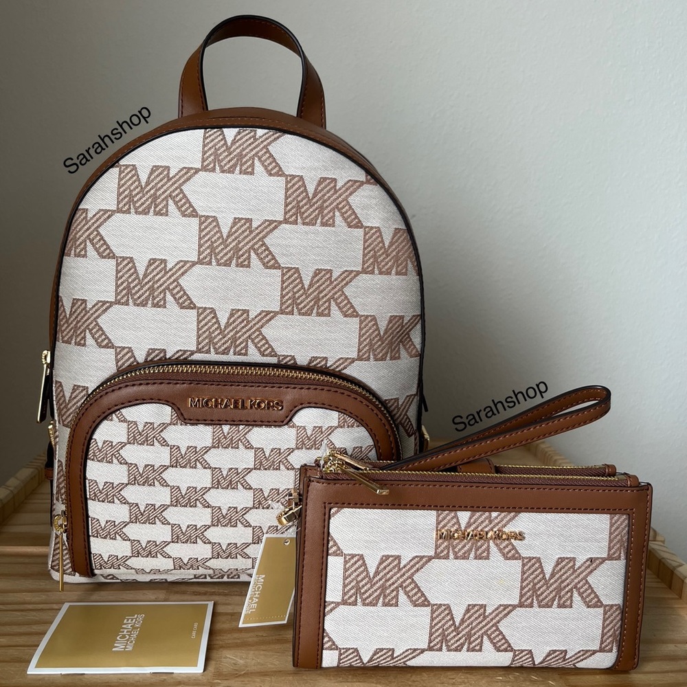 🌼Michael Kors Backpack Set